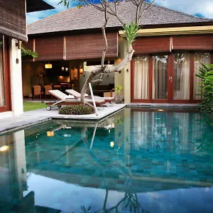 https://pradha-villas-seminyak.ubudhotelsnow.com